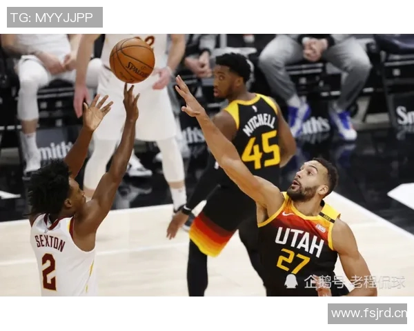 米切尔今日状态爆棚全场最佳表现无可争议引领球队逆转胜利