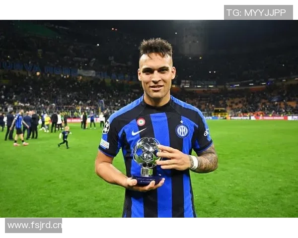 AC米兰荣获月度最佳球员,实至名归 AC米兰荣获月度最佳球员,实至名归